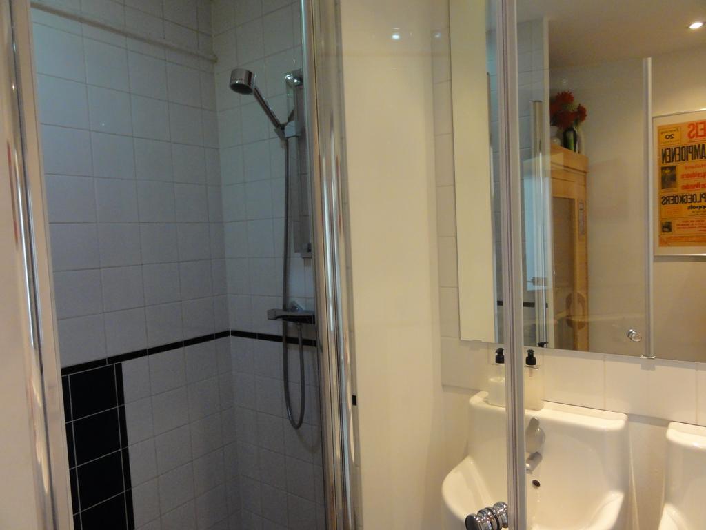 Bed And Breakfast Amsterdam West Номер фото